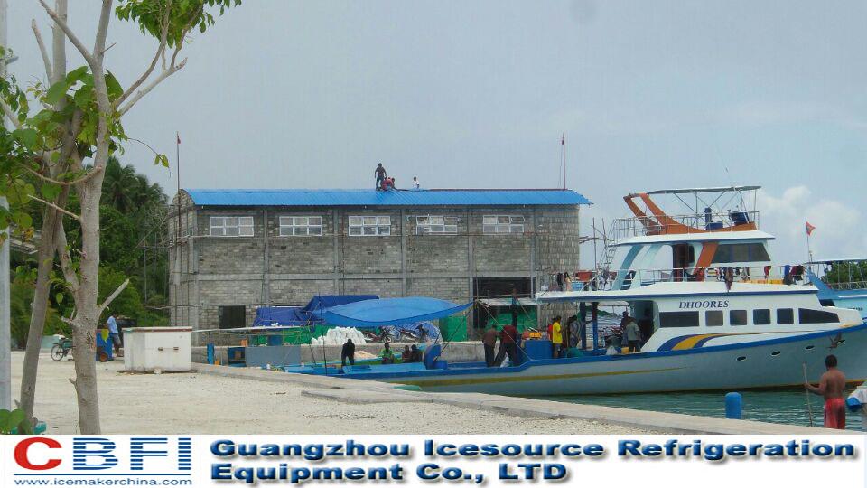 CBFI-2 set 10 ton flake ice machine with ice storage room14.jpg